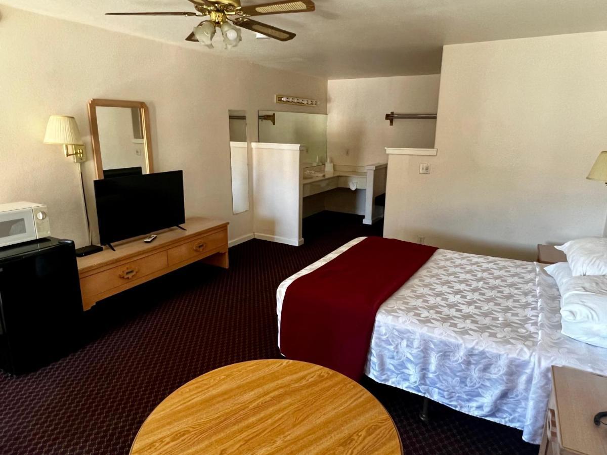 Rodeway Inn Уиннемакка Экстерьер фото