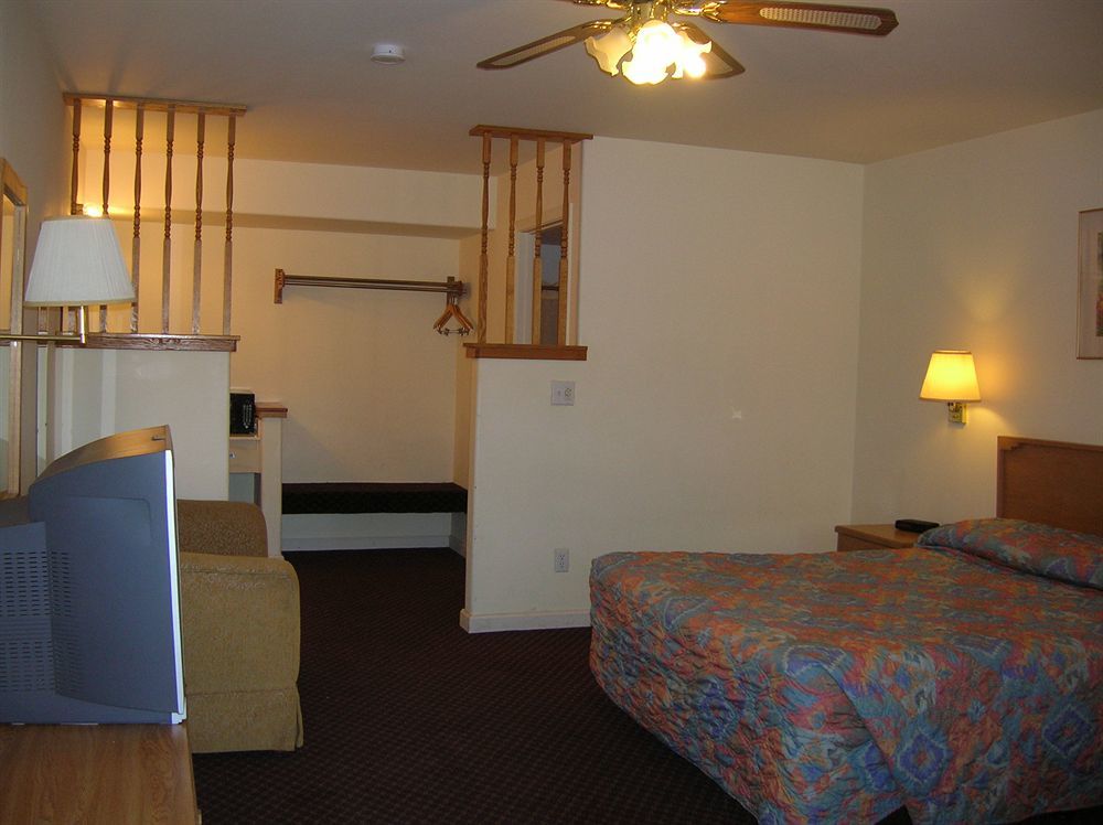 Rodeway Inn Уиннемакка Экстерьер фото